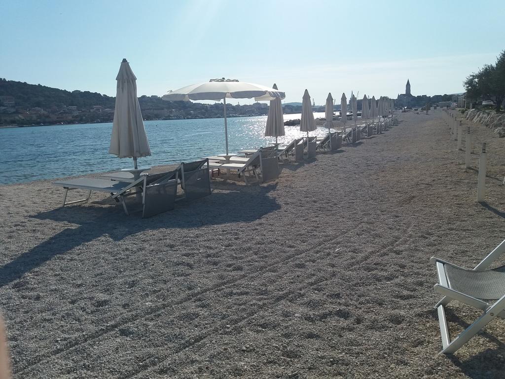 Apartment Lara Trogir Buitenkant foto