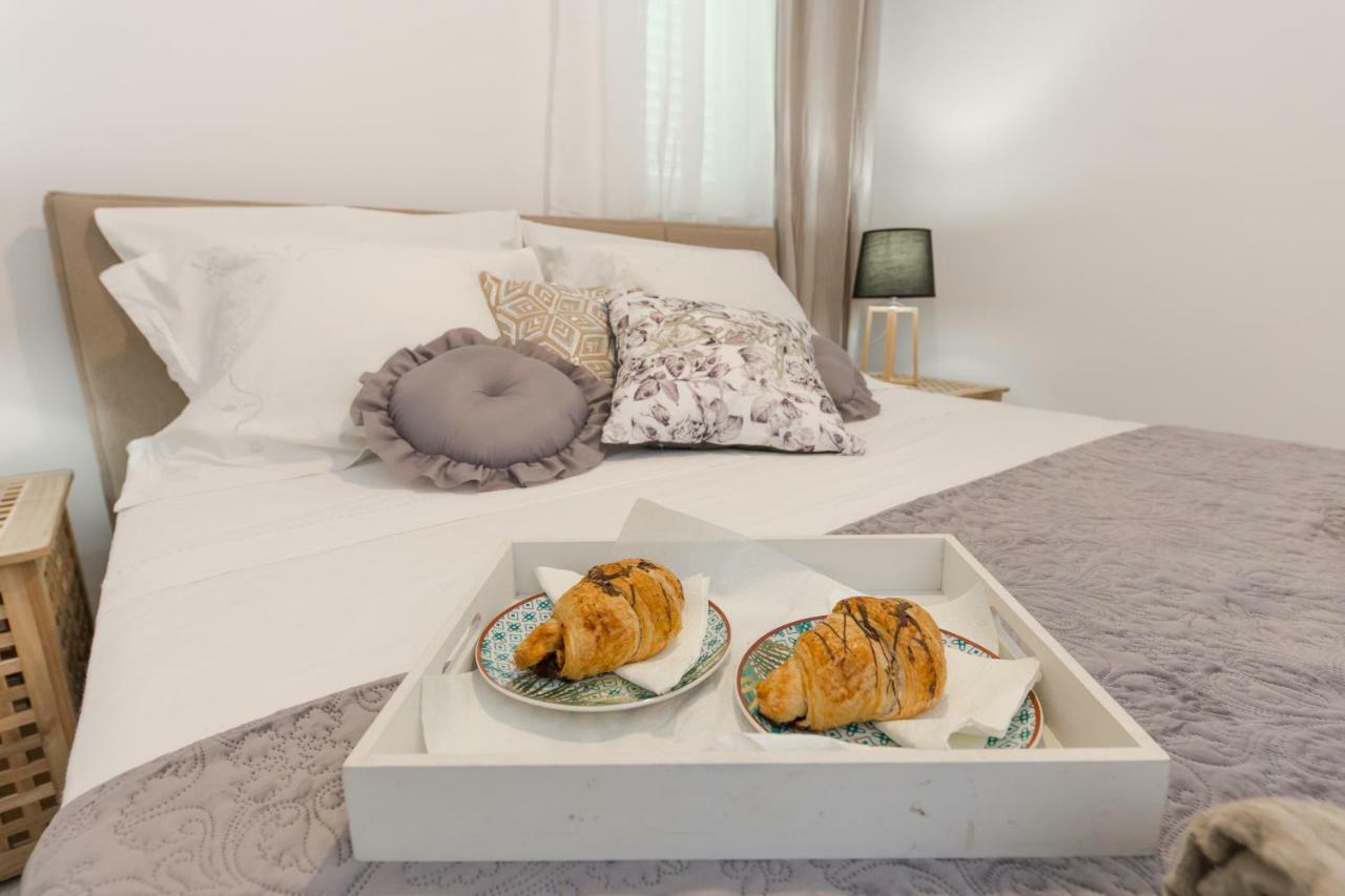Apartment Lara Trogir Buitenkant foto